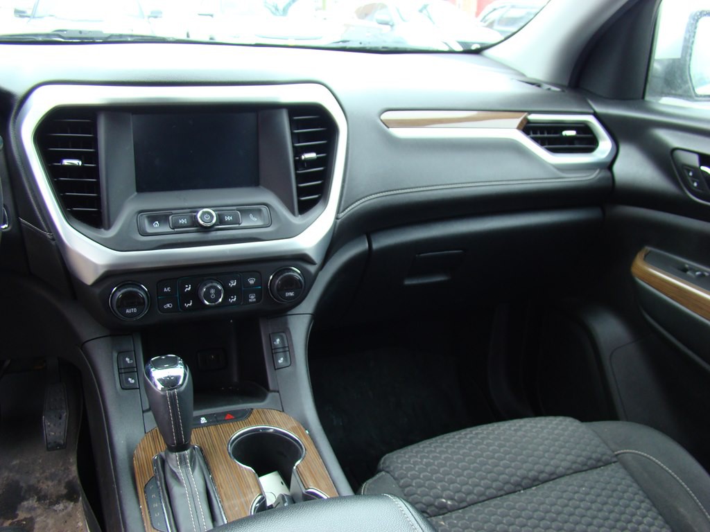 2018 GMC Acadia Image 11