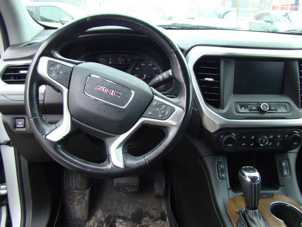 2018 GMC Acadia Image 12