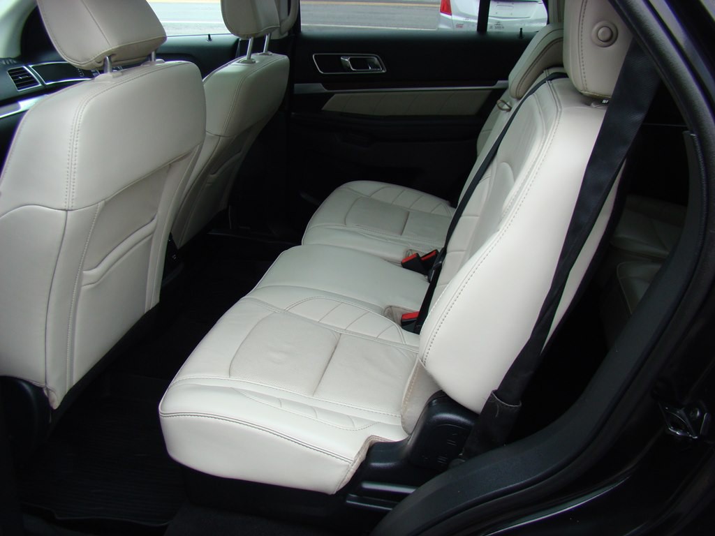 2019 Ford Explorer Image 9