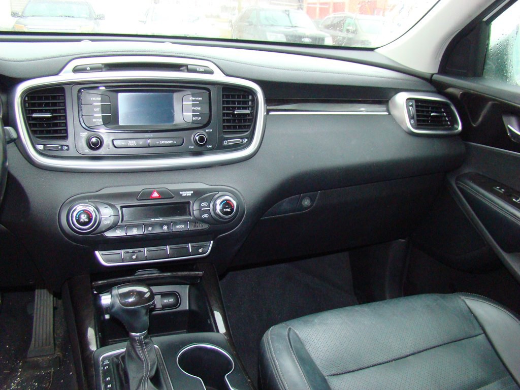 2016 Kia Sorento Image 10