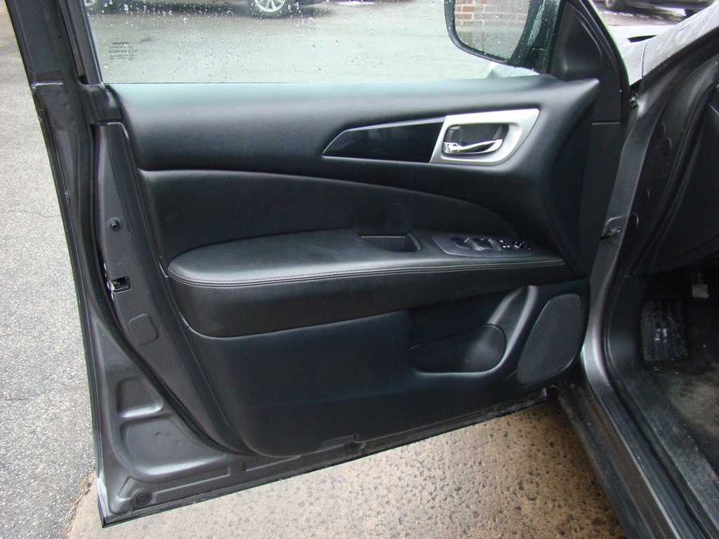 2019 Nissan Pathfinder Image 8