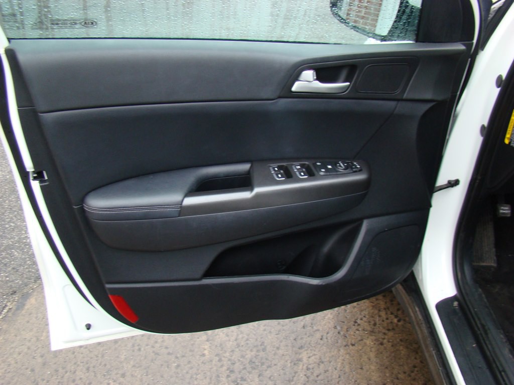 2021 Kia Sportage Image 8