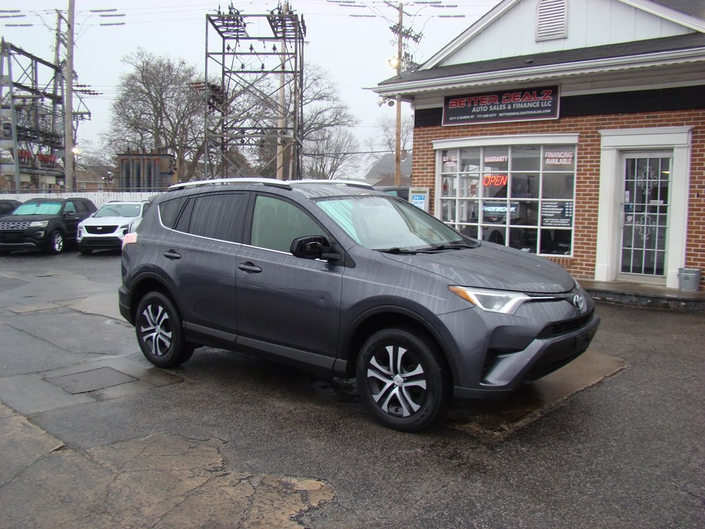 2016 Toyota Rav4 Image 2