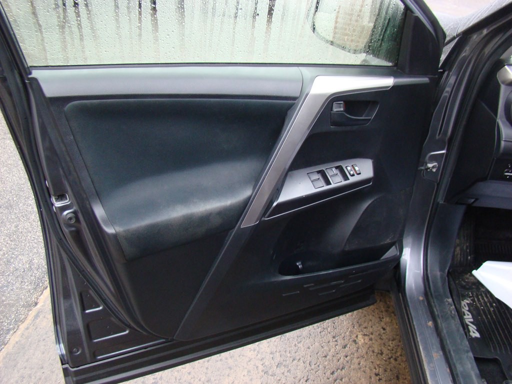 2016 Toyota Rav4 Image 8