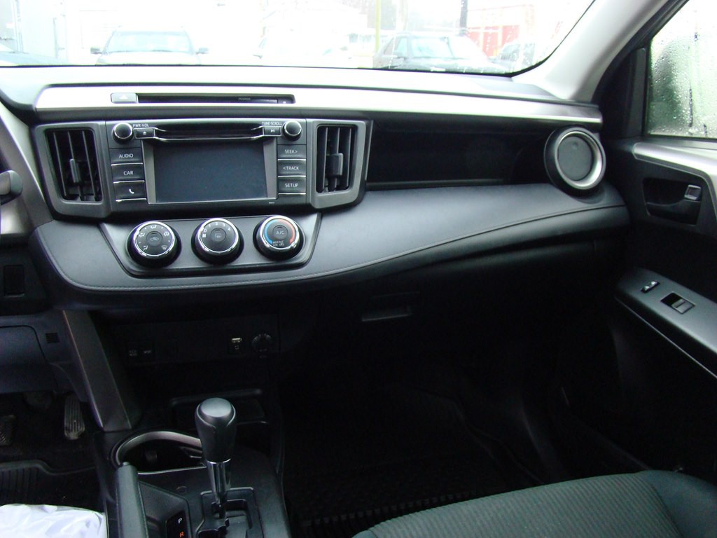 2016 Toyota Rav4 Image 10