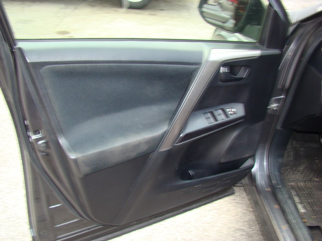 2016 Toyota Rav4 Image 8