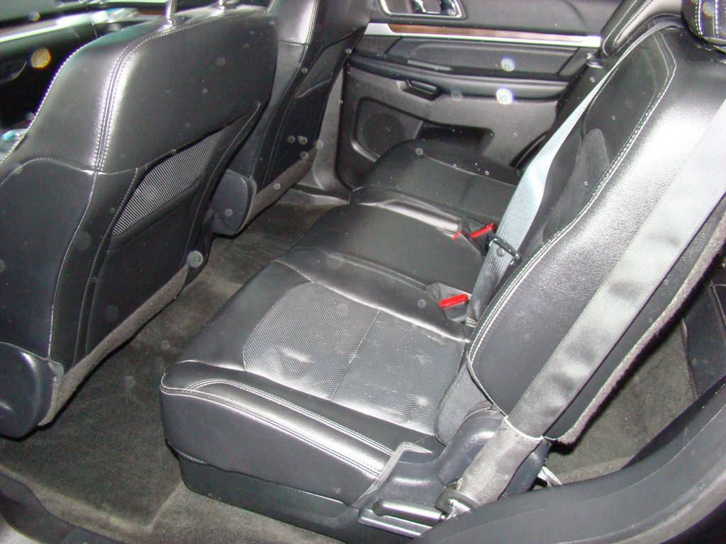 2016 Ford Explorer Image 9