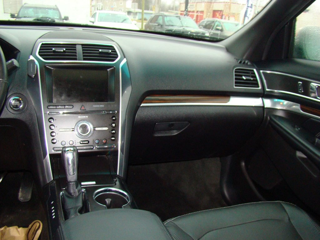 2016 Ford Explorer Image 11