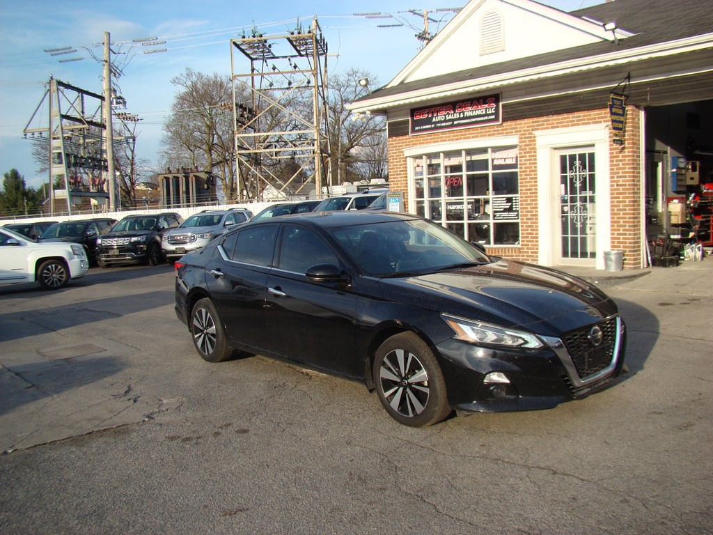 2020 Nissan Altima Image 2