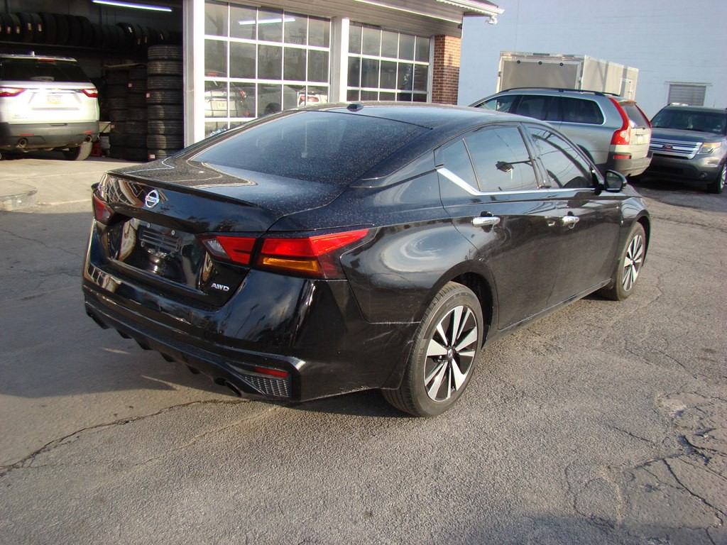 2020 Nissan Altima Image 3