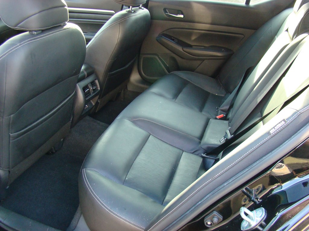 2020 Nissan Altima Image 9