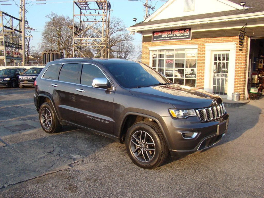 2018 Jeep Grand Cherokee Image 2