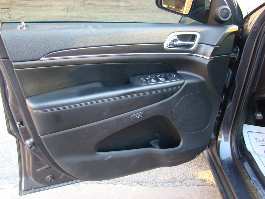 2018 Jeep Grand Cherokee Image 8