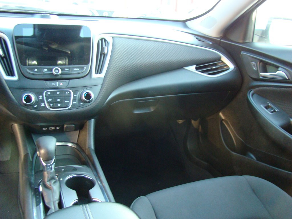 2023 Chevrolet Malibu Image 10