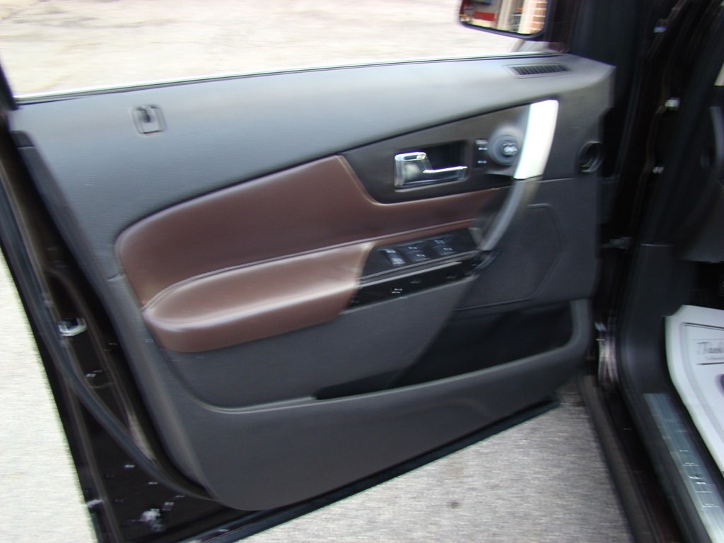 2013 Ford Edge Image 8