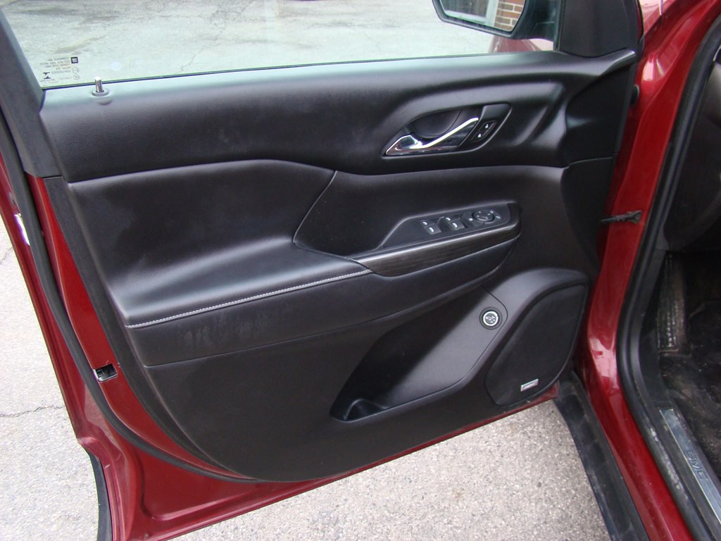 2017 GMC Acadia Image 8