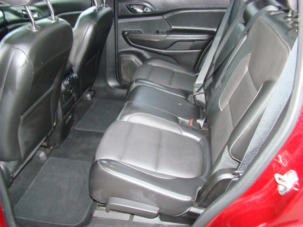 2017 GMC Acadia Image 9