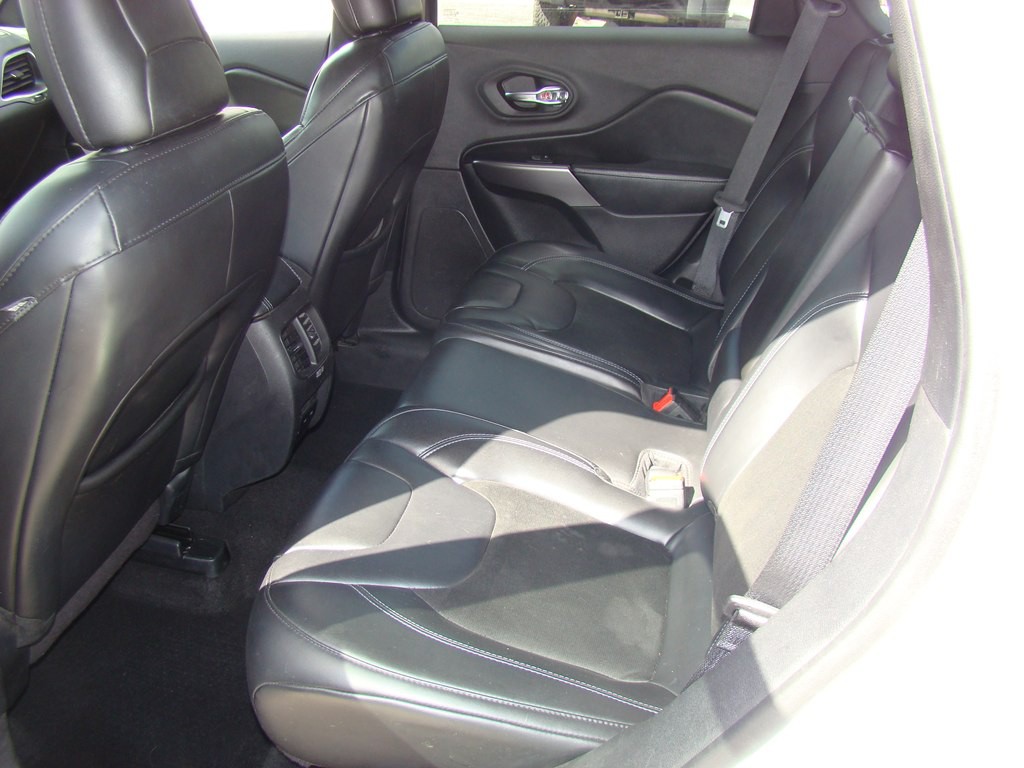 2020 Jeep Cherokee Image 9