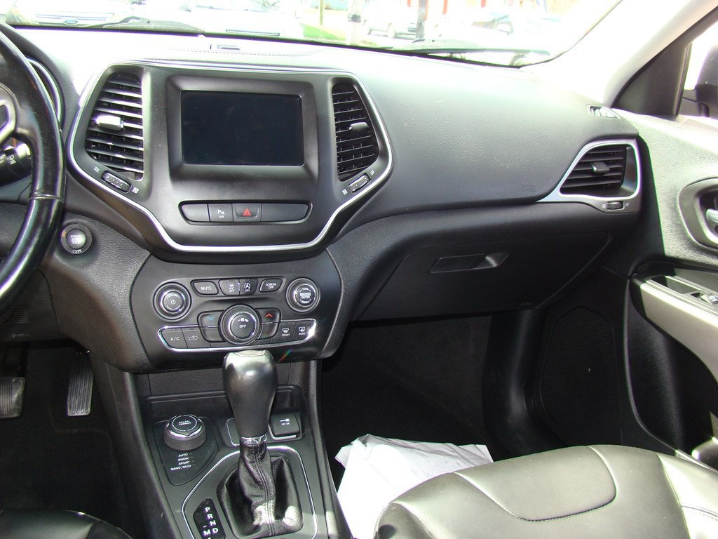 2020 Jeep Cherokee Image 10