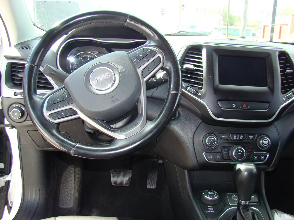 2020 Jeep Cherokee Image 11