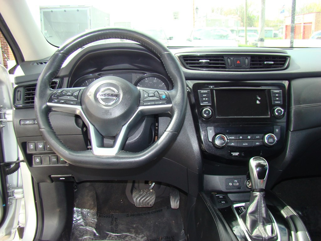 2020 Nissan Rogue Image 11