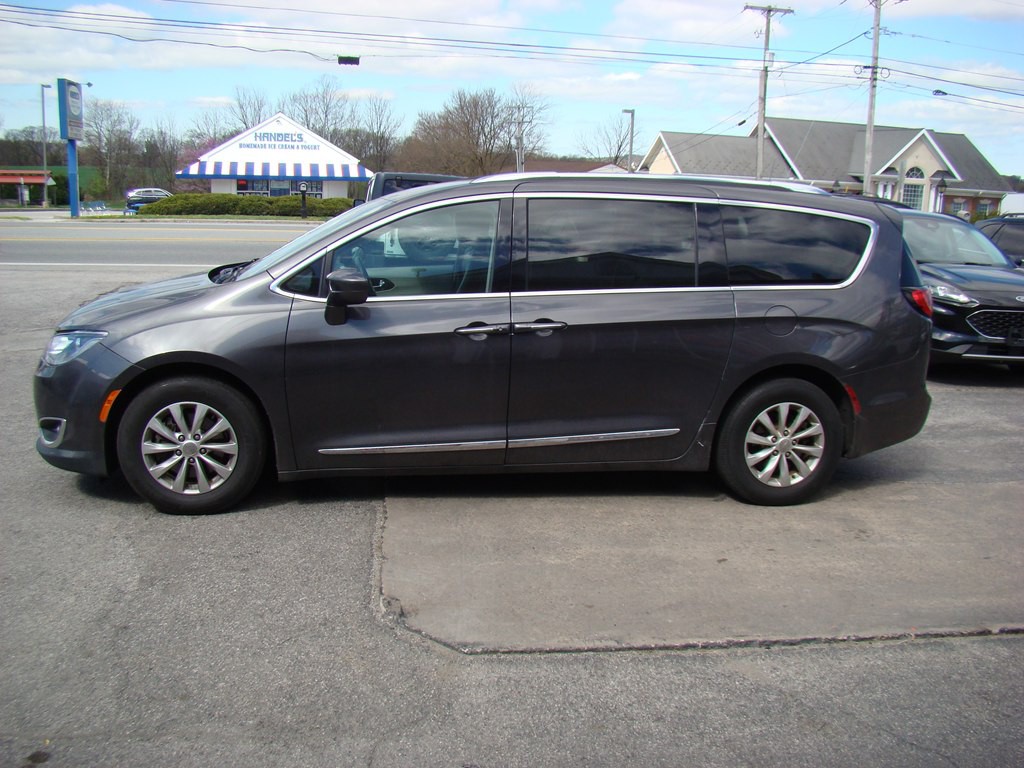 2018 Chrysler Pacifica Image 4