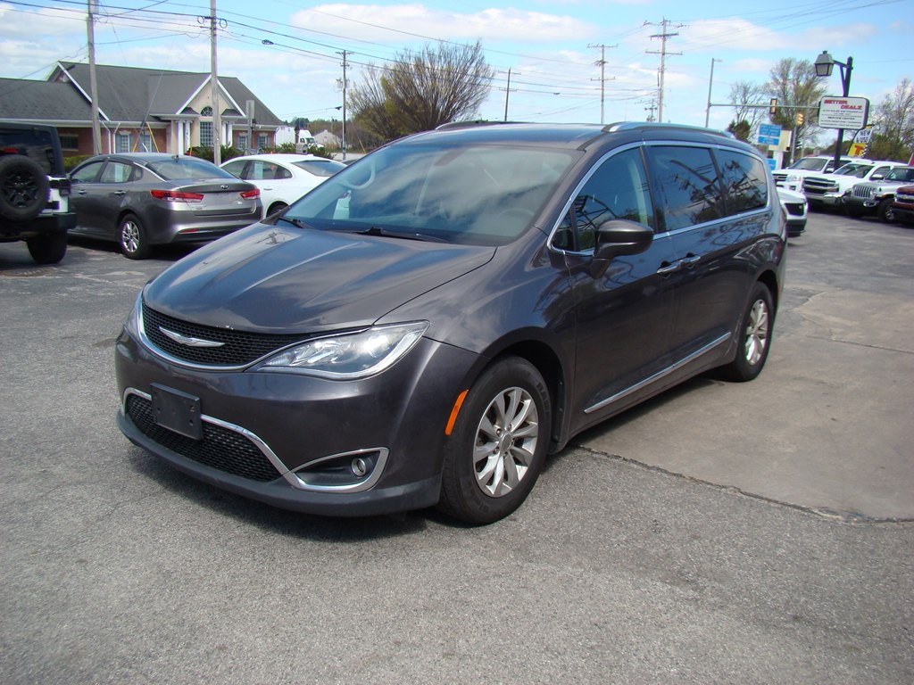 2018 Chrysler Pacifica Image 5