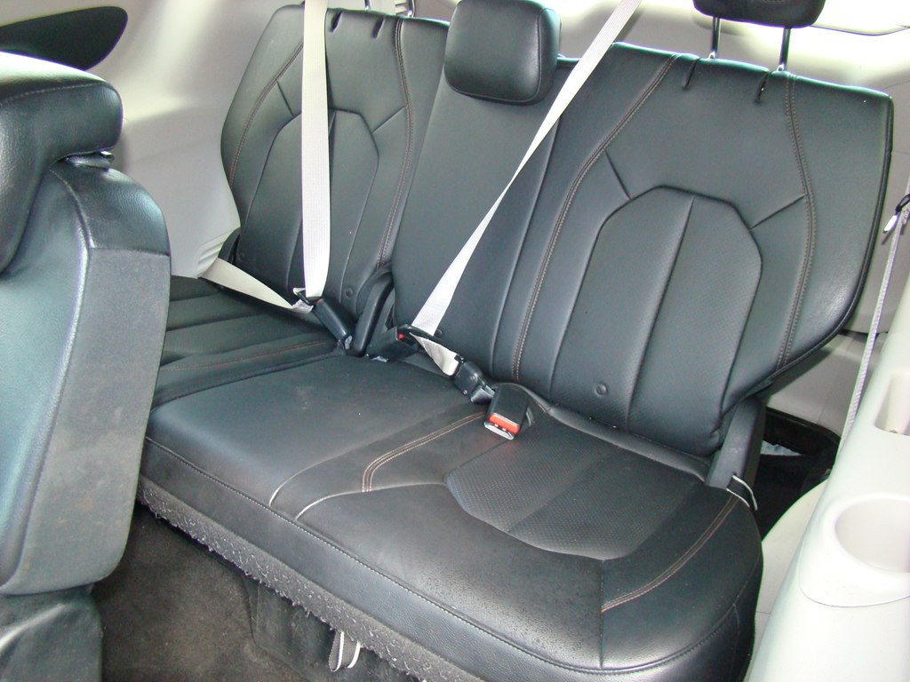 2018 Chrysler Pacifica Image 10