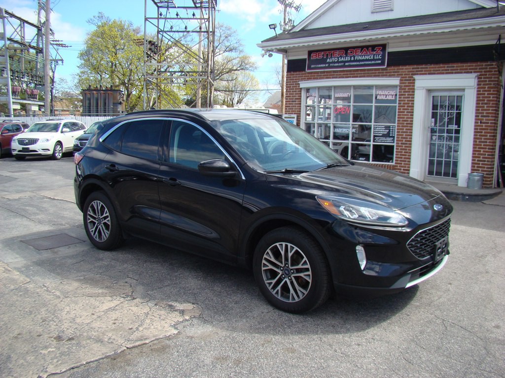 2021 Ford Escape Image 2