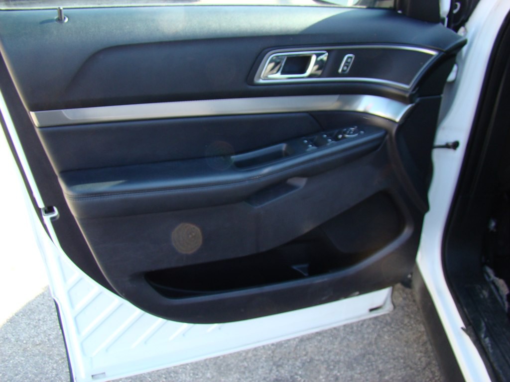 2019 Ford Explorer Image 8