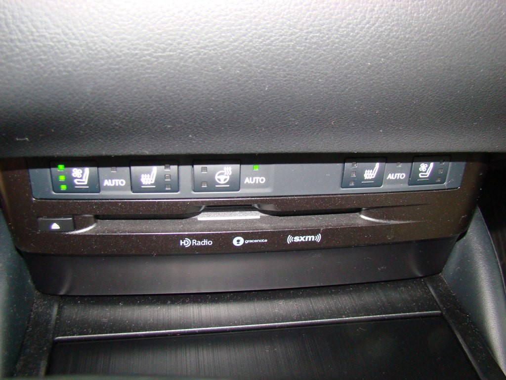 2020 Lexus ES Image 14