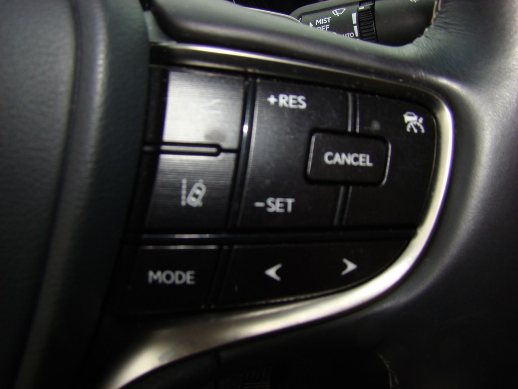 2020 Lexus ES Image 15