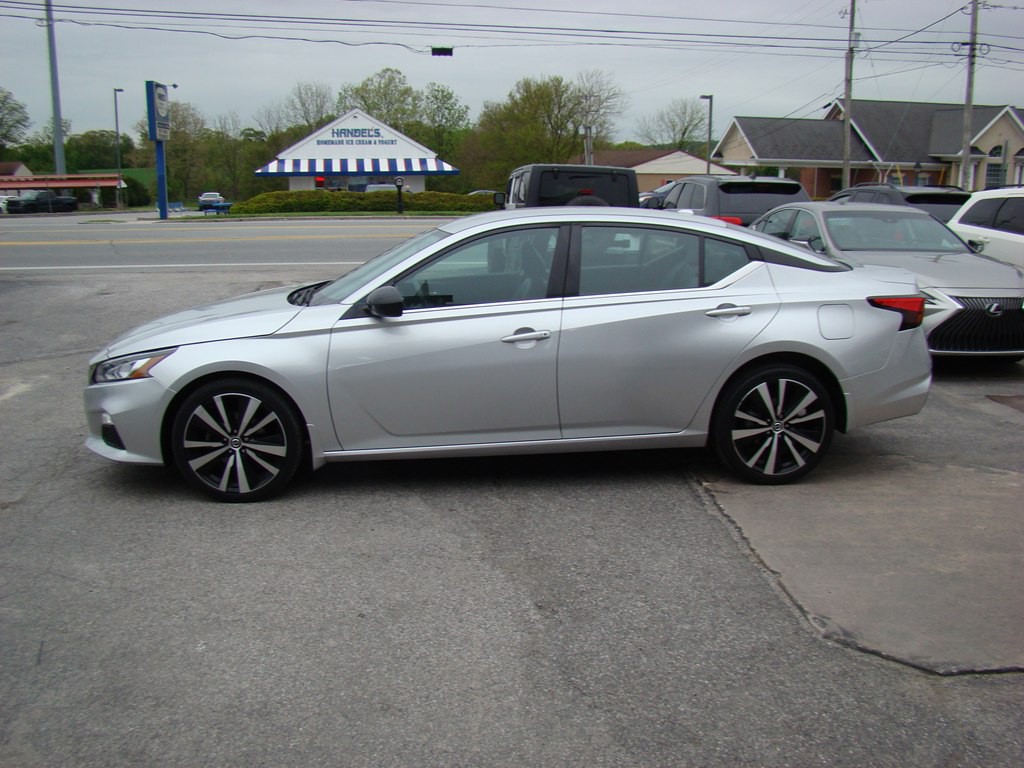 2019 Nissan Altima Image 4