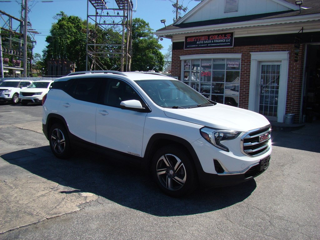2019 GMC Terrain Image 2