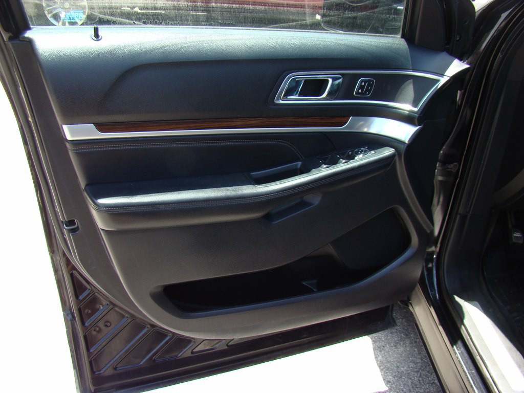 2016 Ford Explorer Image 8
