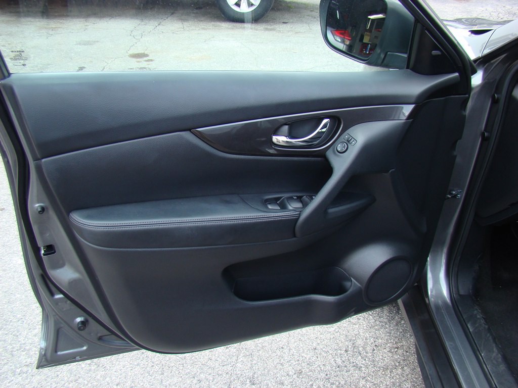 2020 Nissan Rogue Image 8