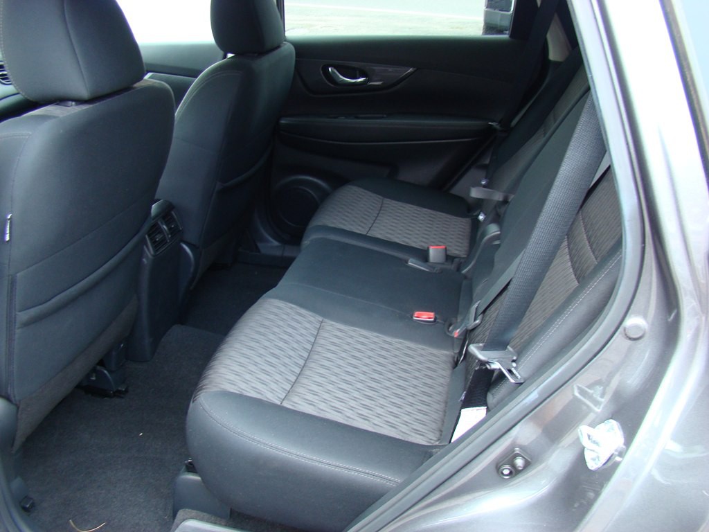 2020 Nissan Rogue Image 9