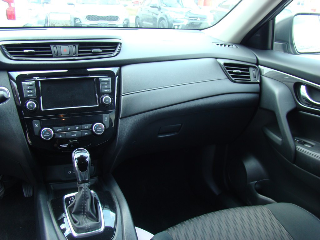 2020 Nissan Rogue Image 10