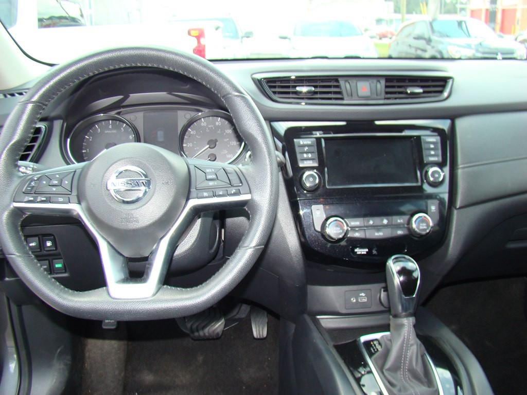 2020 Nissan Rogue Image 11