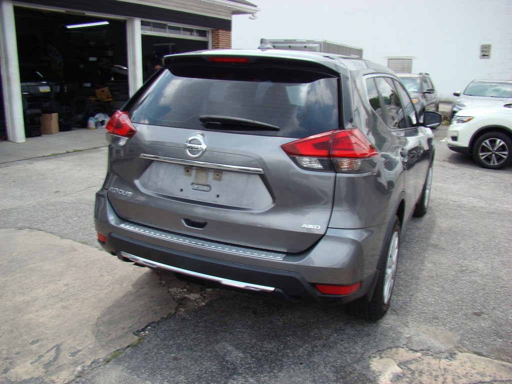2017 Nissan Rogue Image 3