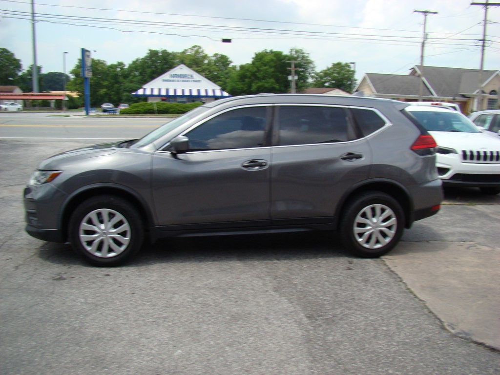2017 Nissan Rogue Image 4