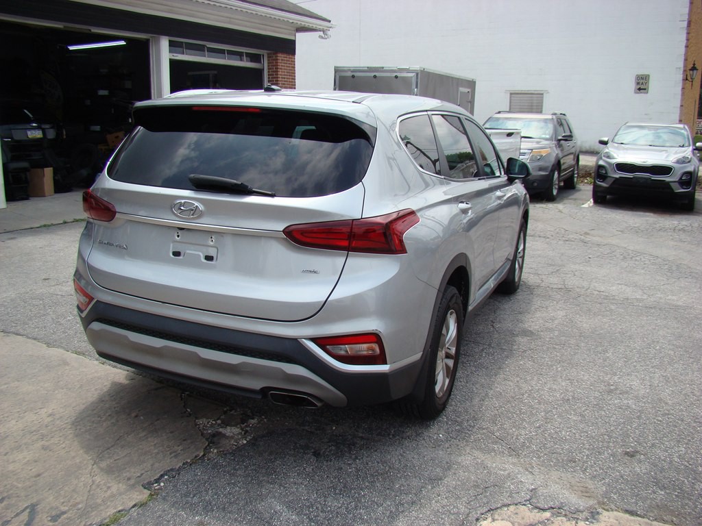 2020 Hyundai Santa Fe Image 3