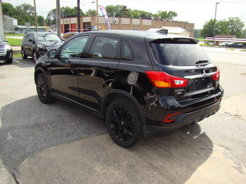 2018 Mitsubishi Outlander Image 6