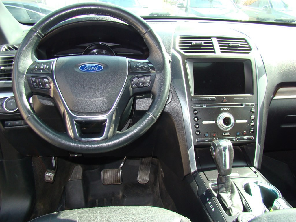 2018 Ford Explorer Image 12