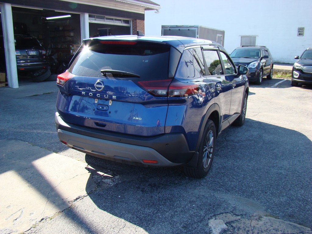2023 Nissan Rogue Image 3