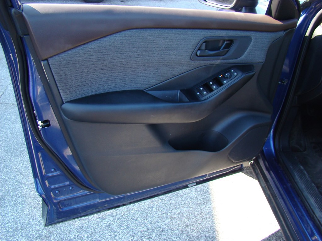 2023 Nissan Rogue Image 8