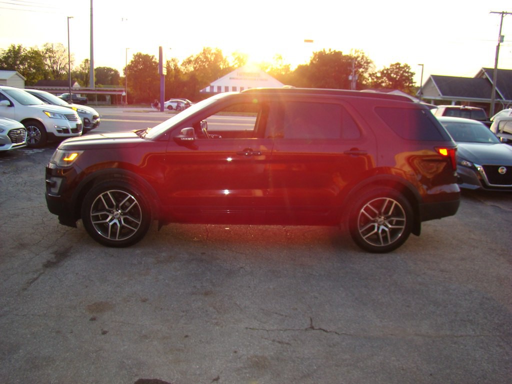 2016 Ford Explorer Image 4