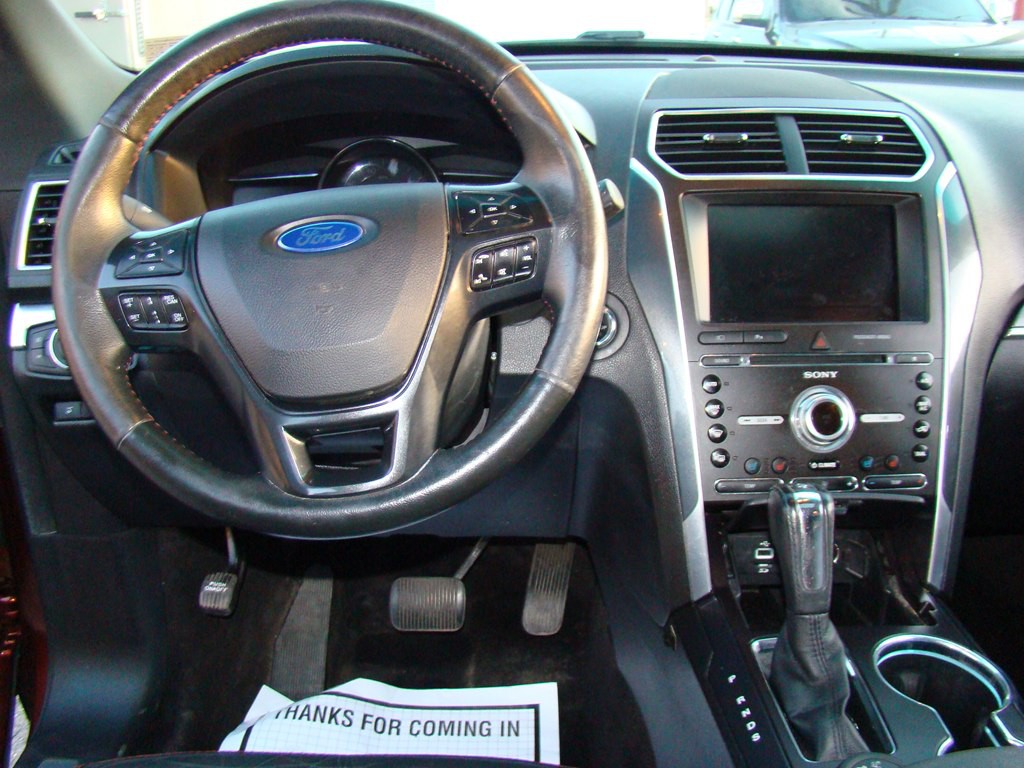 2016 Ford Explorer Image 12