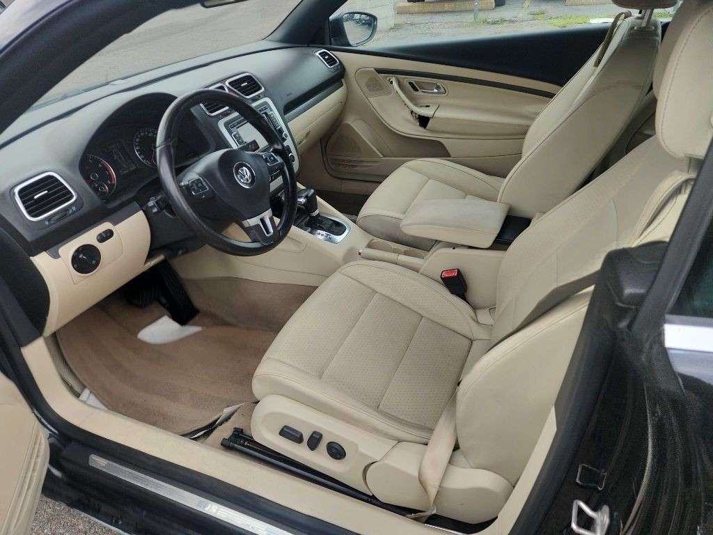 2010 Volkswagen Eos Image 14