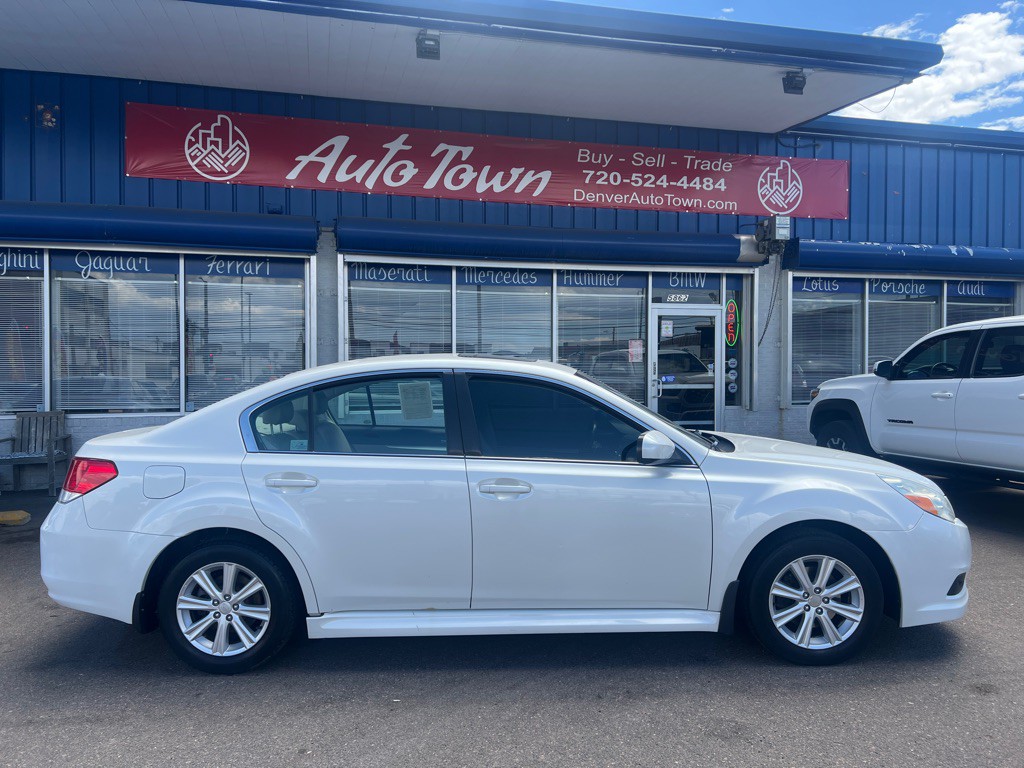 2010 Subaru Legacy Image 5